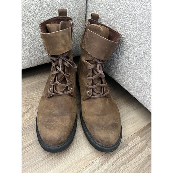 Women's Clarks Orinoco 2 Buckle Side Zipper Ankle Boot‎ Brown Leather SZ: 10 - Picture 2 of 7